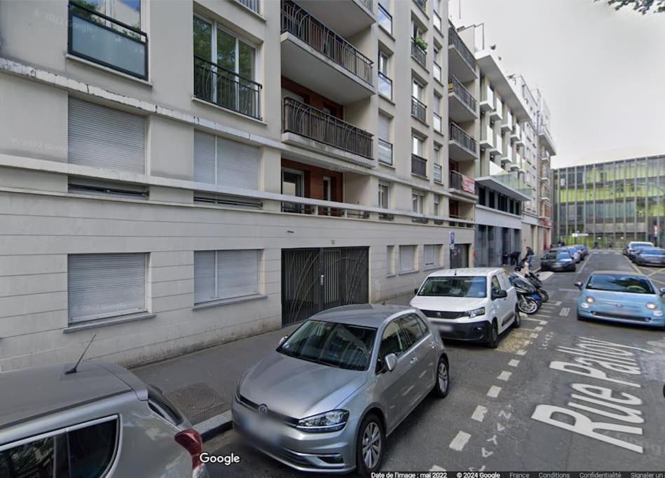 Studio A 2 Pas Du Metro Clichy Exterior foto